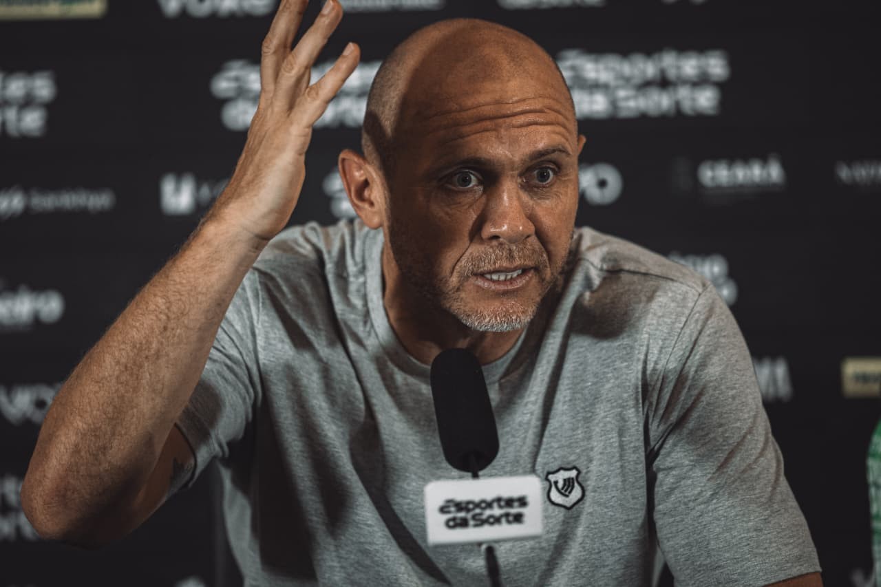 Mozart aponta solução para má fase de atletas do Ceará: “Só supera jogando”