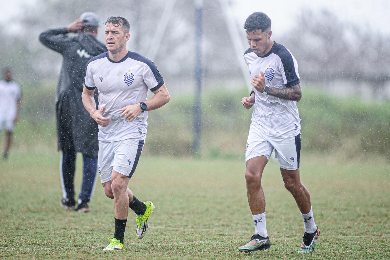 Ronaldo Mendes e Matheus Souza iniciam a transição no CT do CSA