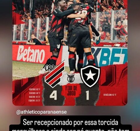 Campeões brasileiros no Athletico, Alex Mineiro e Kléber Pereira comemoram vitória na Arena