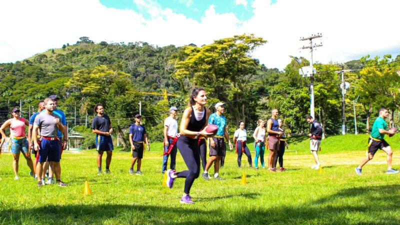 NFL leva flag football a escolas de Petrópolis