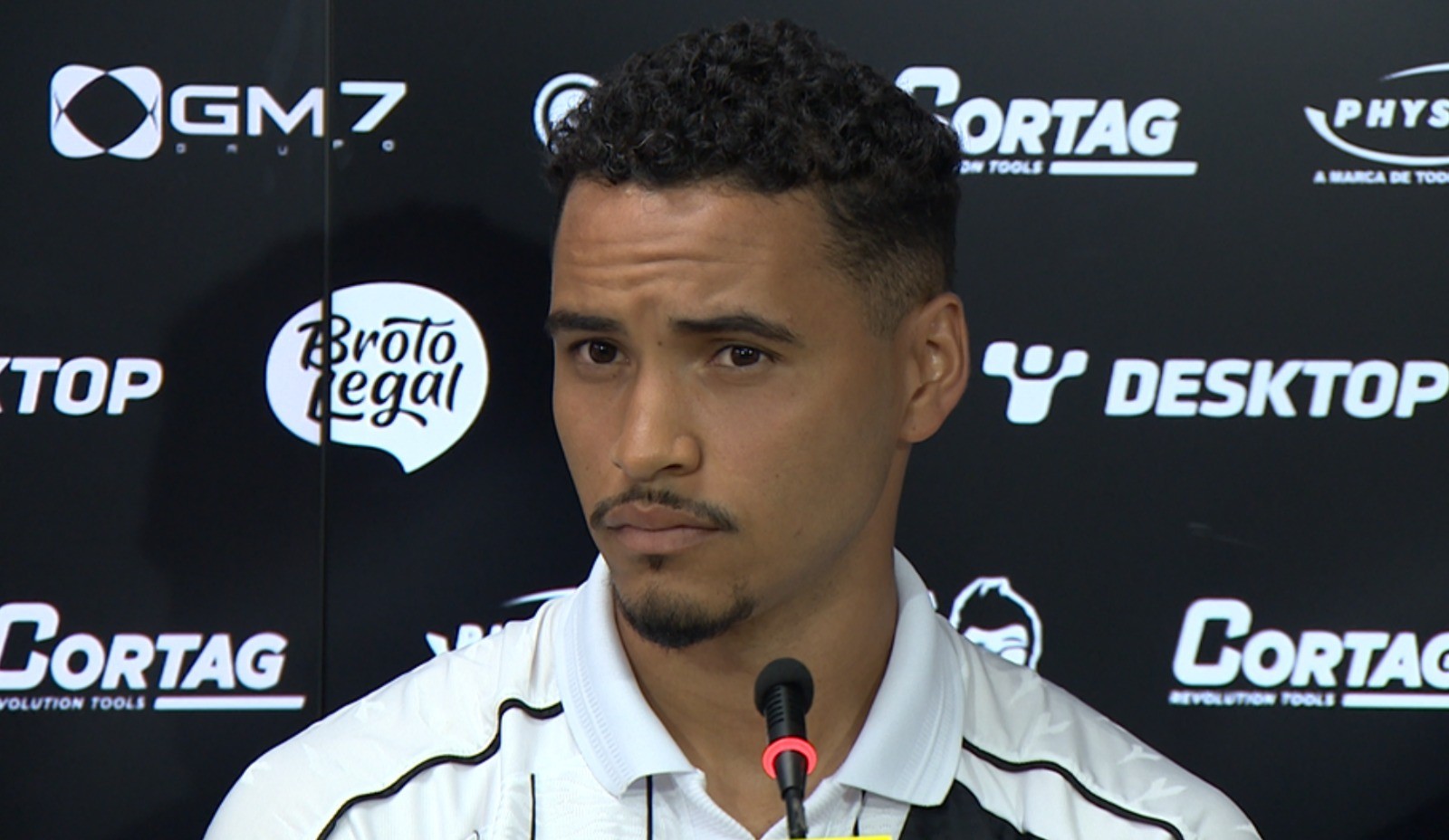 “A espera acabou”: a saga do novo volante da Ponte Preta após quatro meses de impasse jurídico