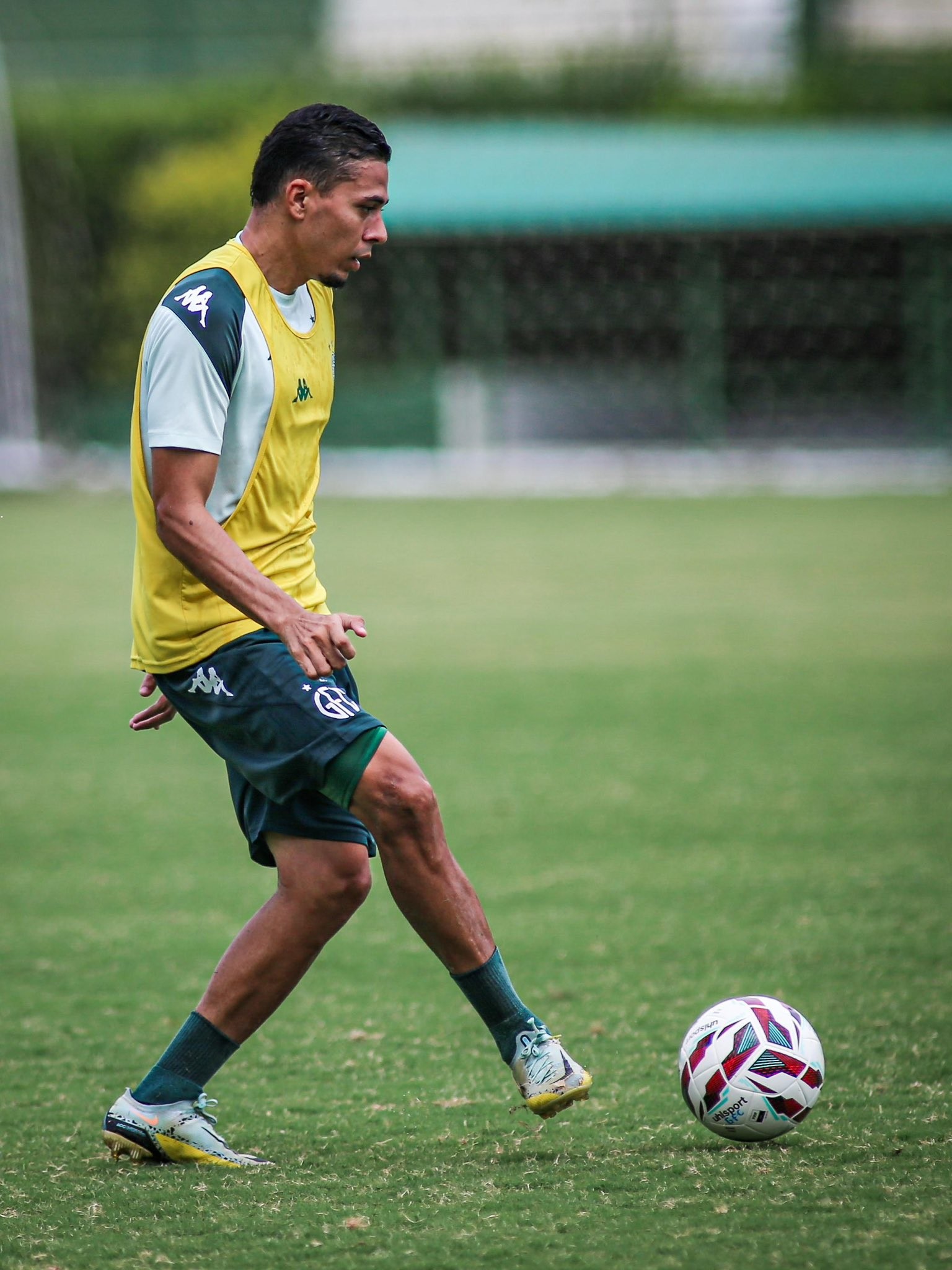 Aposta para o fim da rotatividade na lateral, Ynaiã cita “sonho realizado” em chegada ao Guarani