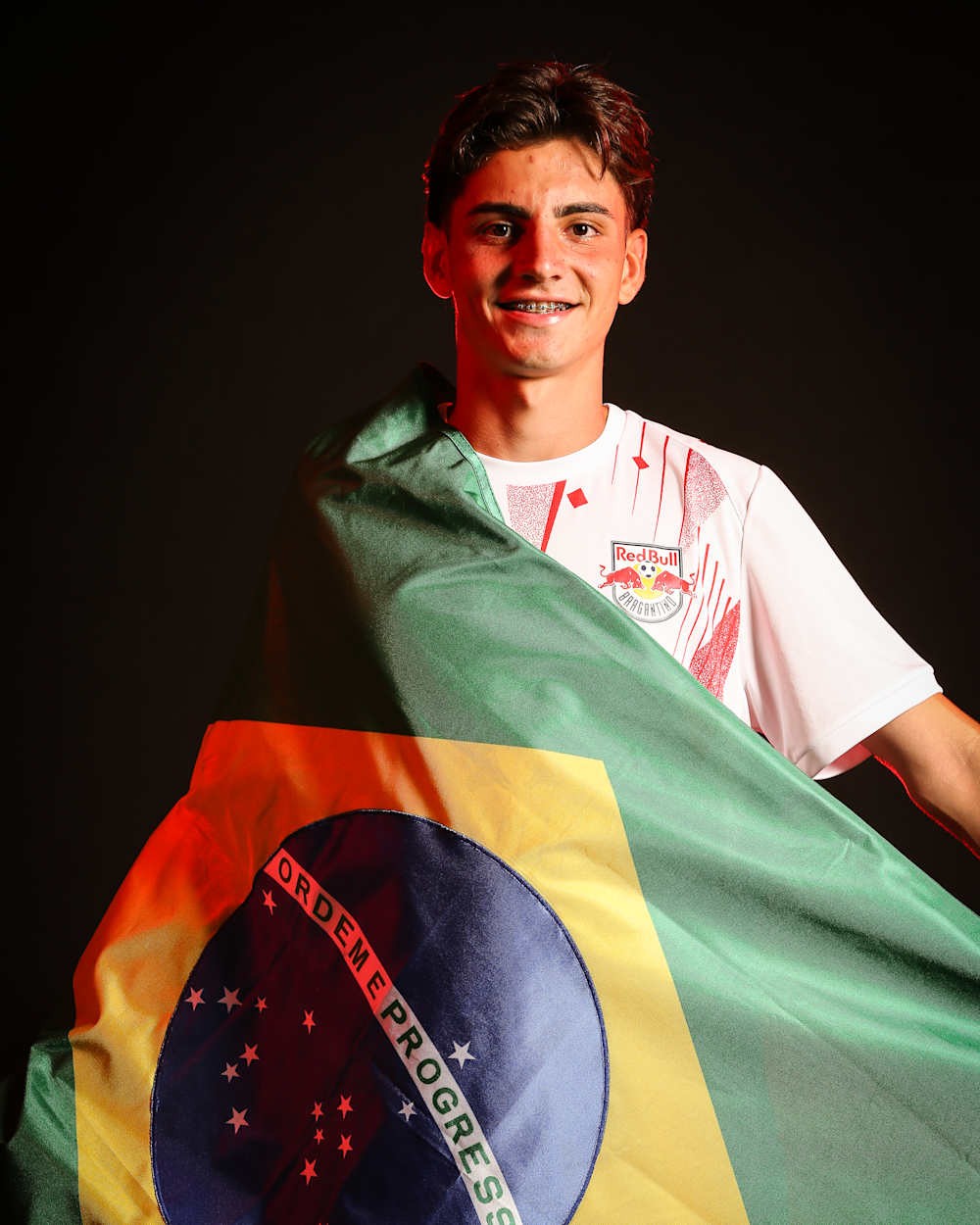 Yuri Leles, do Bragantino, é convocado para amistosos da seleção sub-20