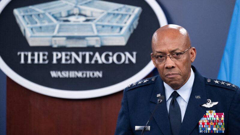 Trump faz ‘limpa’ no alto escalão militar em meio a guerra; veja os principais exonerados desde o início do mandato