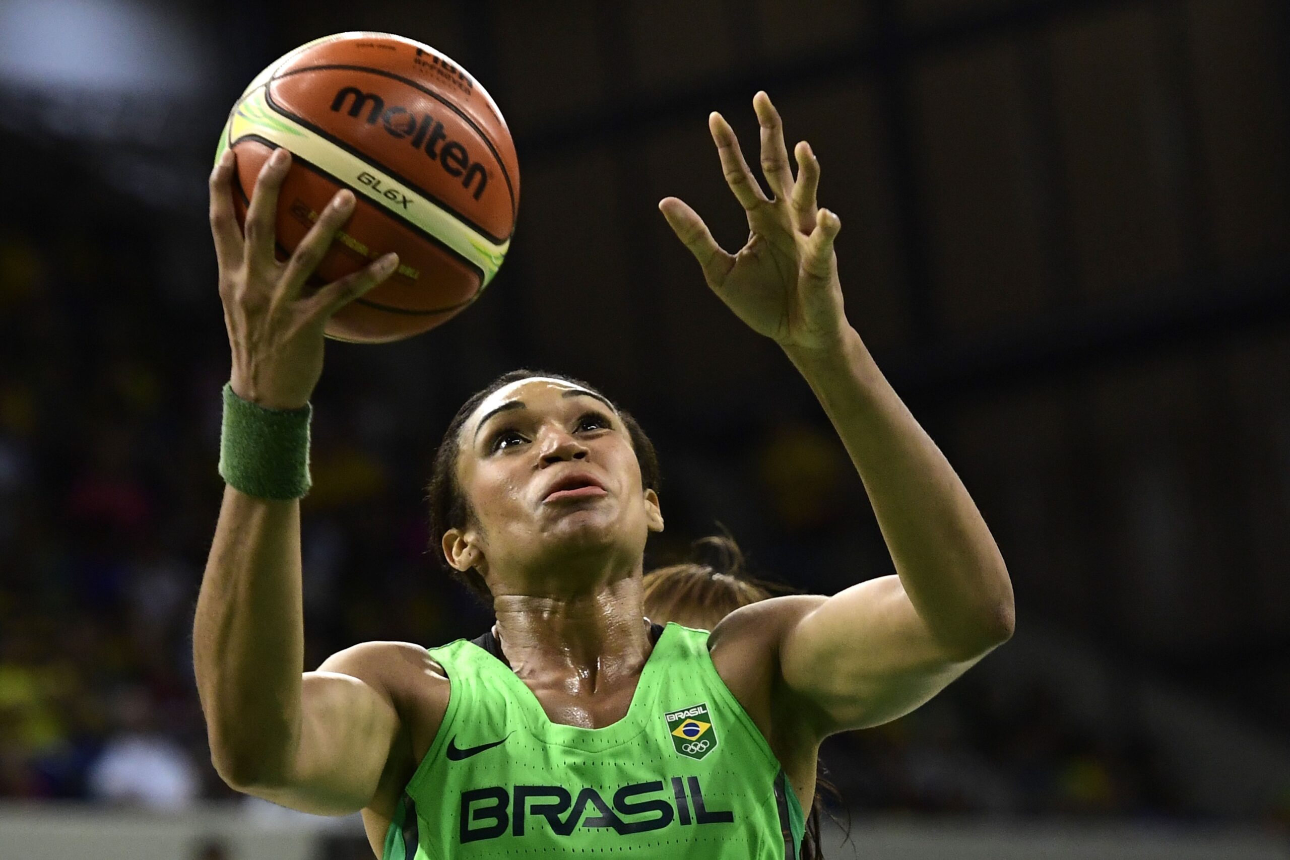Iziane lamenta morte de Oscar Schmidt e exalta legado eterno no basquete brasileiro
