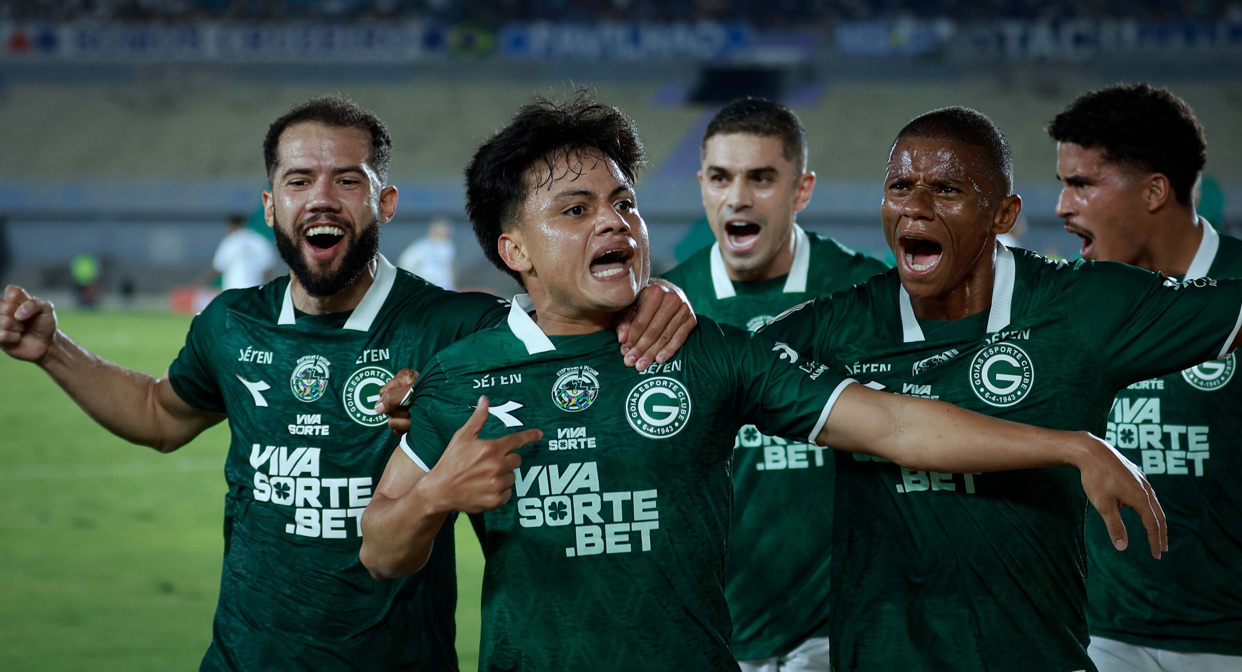 Esli Garcia, do Goiás, sobre golaço contra o Cruzeiro: “Vai ficar marcado na minha história”