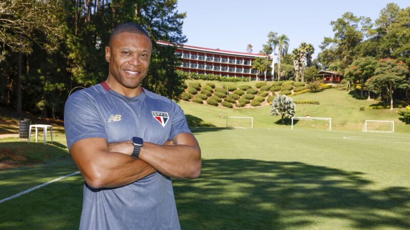 “Quero retribuir”: Júlio Baptista aposta em escola espanhola para desenvolver jovens no São Paulo