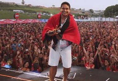 Aniversário do Vitória vai ter show de Xanddy Harmonia no Barradão