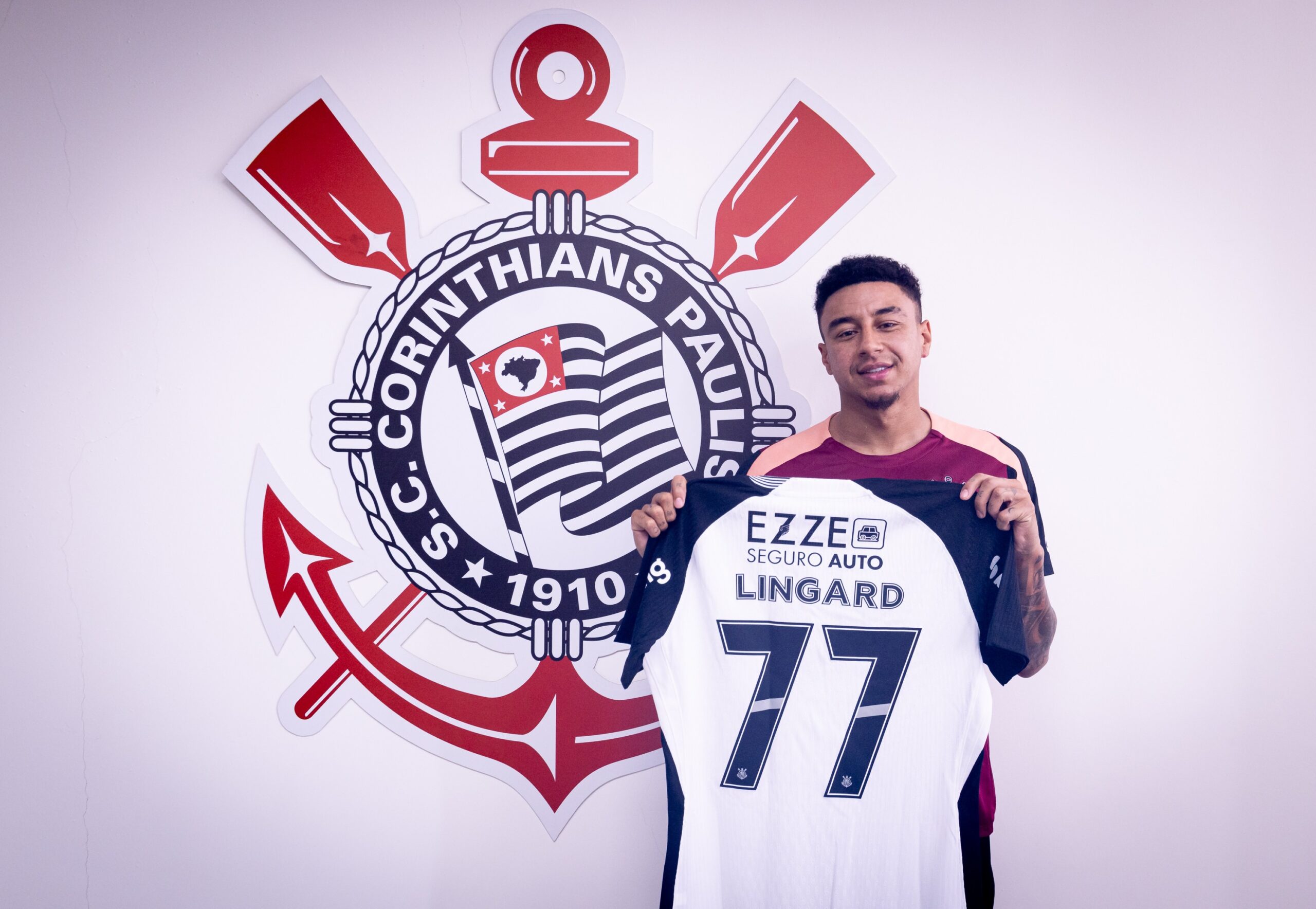 Corinthians teve ajuda de atacante do Grêmio e superou concorrência americana para contratar Lingard