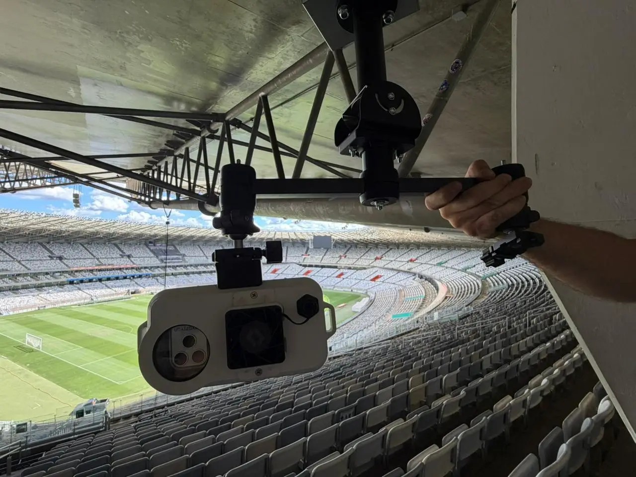 Mineirão instala equipamentos para impedimento semiautomático; veja detalhes