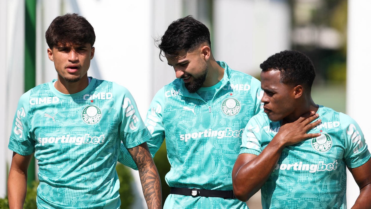 Escalação do Palmeiras: time terá 
mudanças contra Athletico, e Vitor Roque treina com chance de voltar
