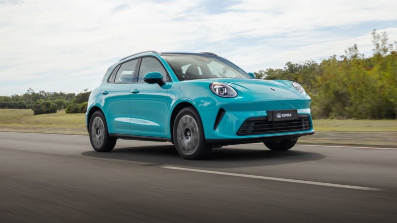Novo GWM Ora 5 híbrido promete rodar mais de 1 mil km com tanque cheio; VÍDEO