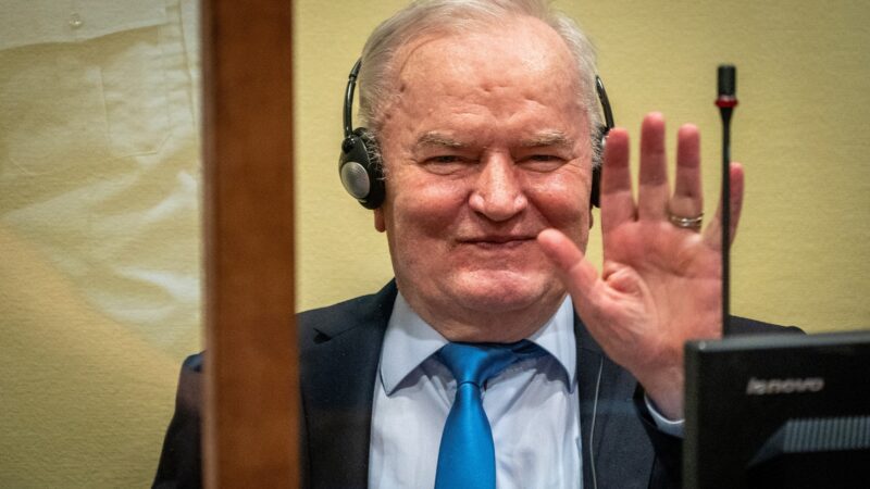 ‘Açougueiro da Bósnia’: criminoso de guerra Ratko Mladic sofre AVC e esta em estado grave