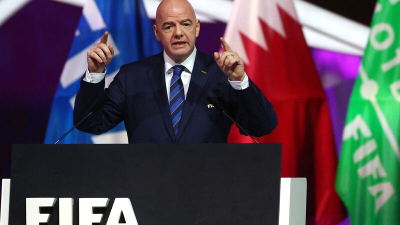 Fifa aumenta premiação e repasses da Copa de 2026 após queixas de delegações sobre altos custos de viagem
