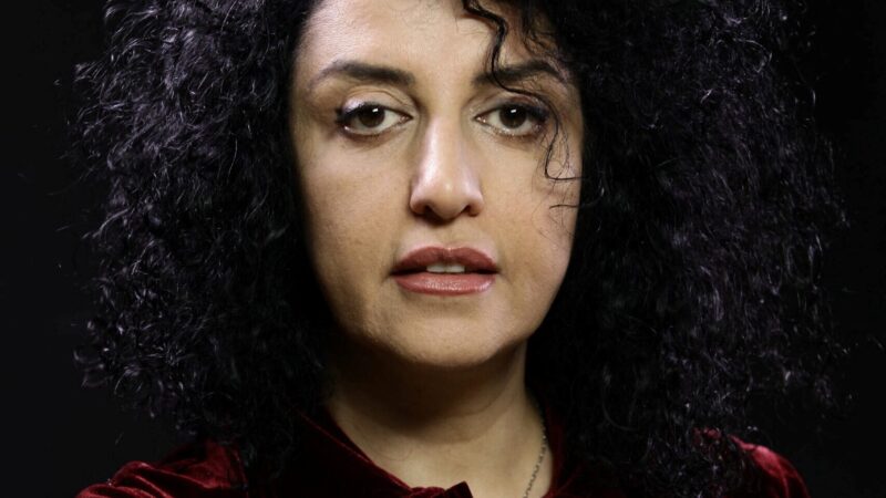 ‘Morte em câmera lenta’: iraniana vencedora do Nobel da Paz perde 19 kg na prisão e tem tratamento negado após infarto