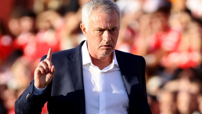 “Janela” no contrato de José Mourinho com Benfica abre porta para saída do treinador; entenda