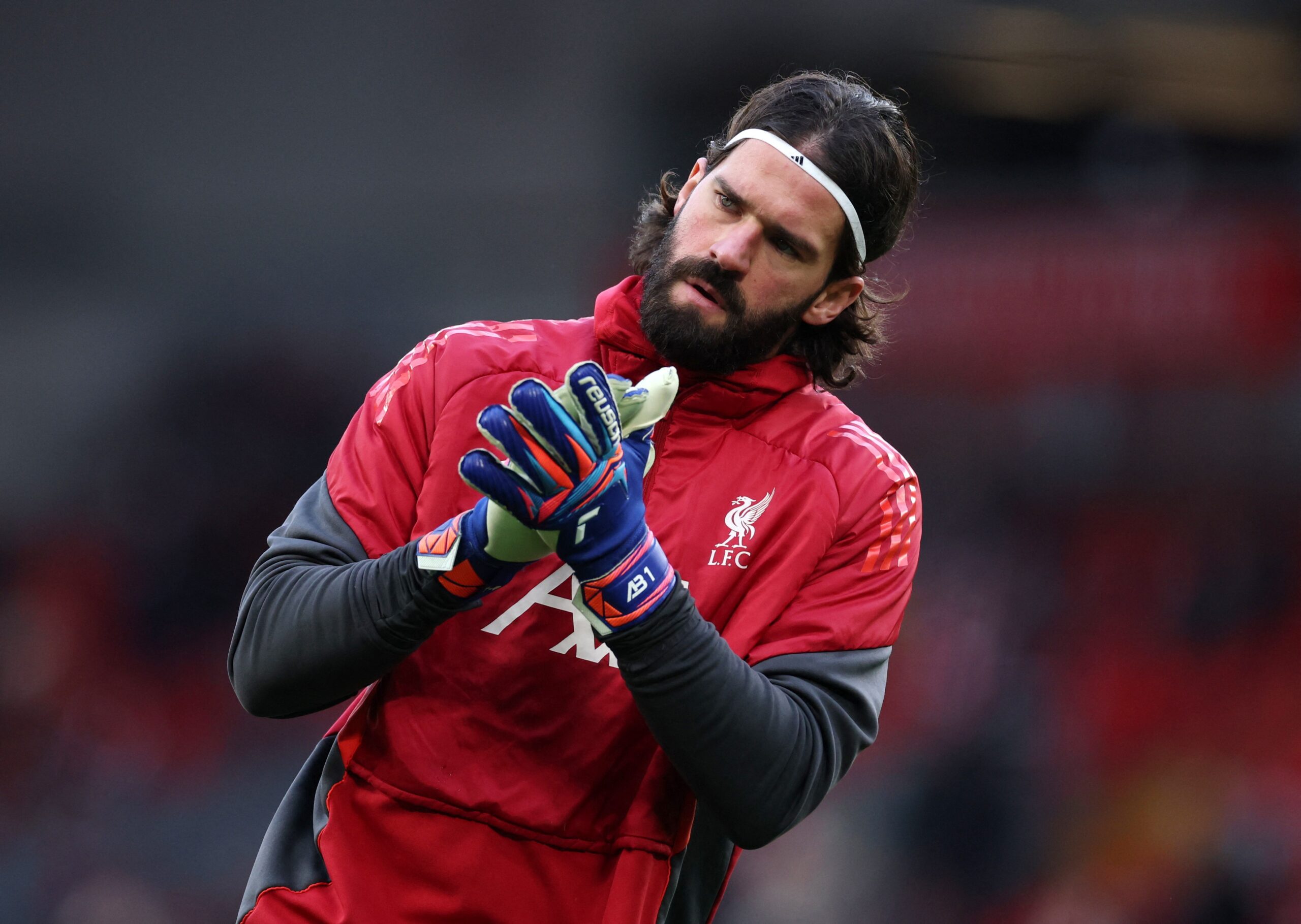 Site coloca Alisson entre os 3 melhores goleiros do mundo; veja top-15