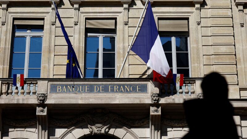 É #FATO: Banco Central da França tirou todo o ouro que o país armazenava nos Estados Unidos