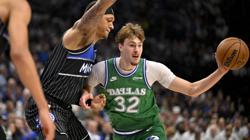 Aos 19 anos, Cooper Flagg é eleito o melhor calouro da temporada da NBA