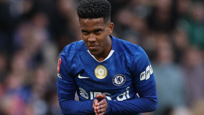 Site inglês elogia Estêvão: “É a faísca que o Chelsea precisa”