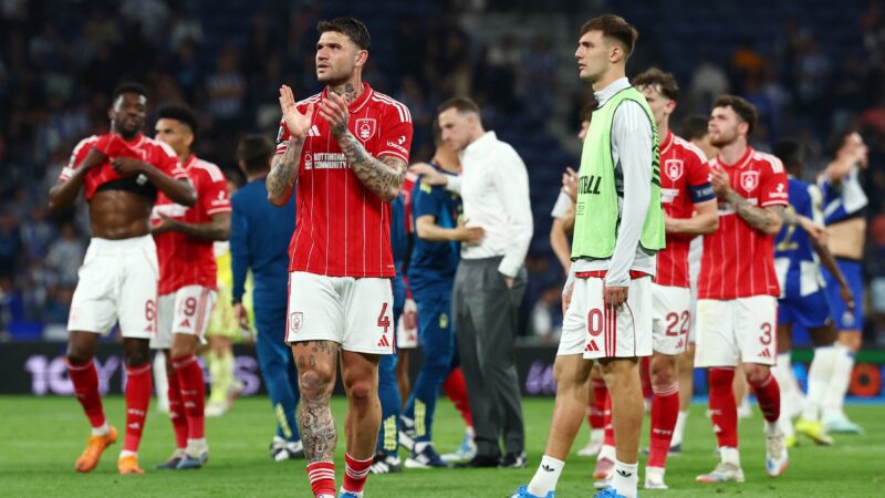 Cria do São Paulo e na luta pelo título no Forest, Morato conta vitórias e perrengues na Europa