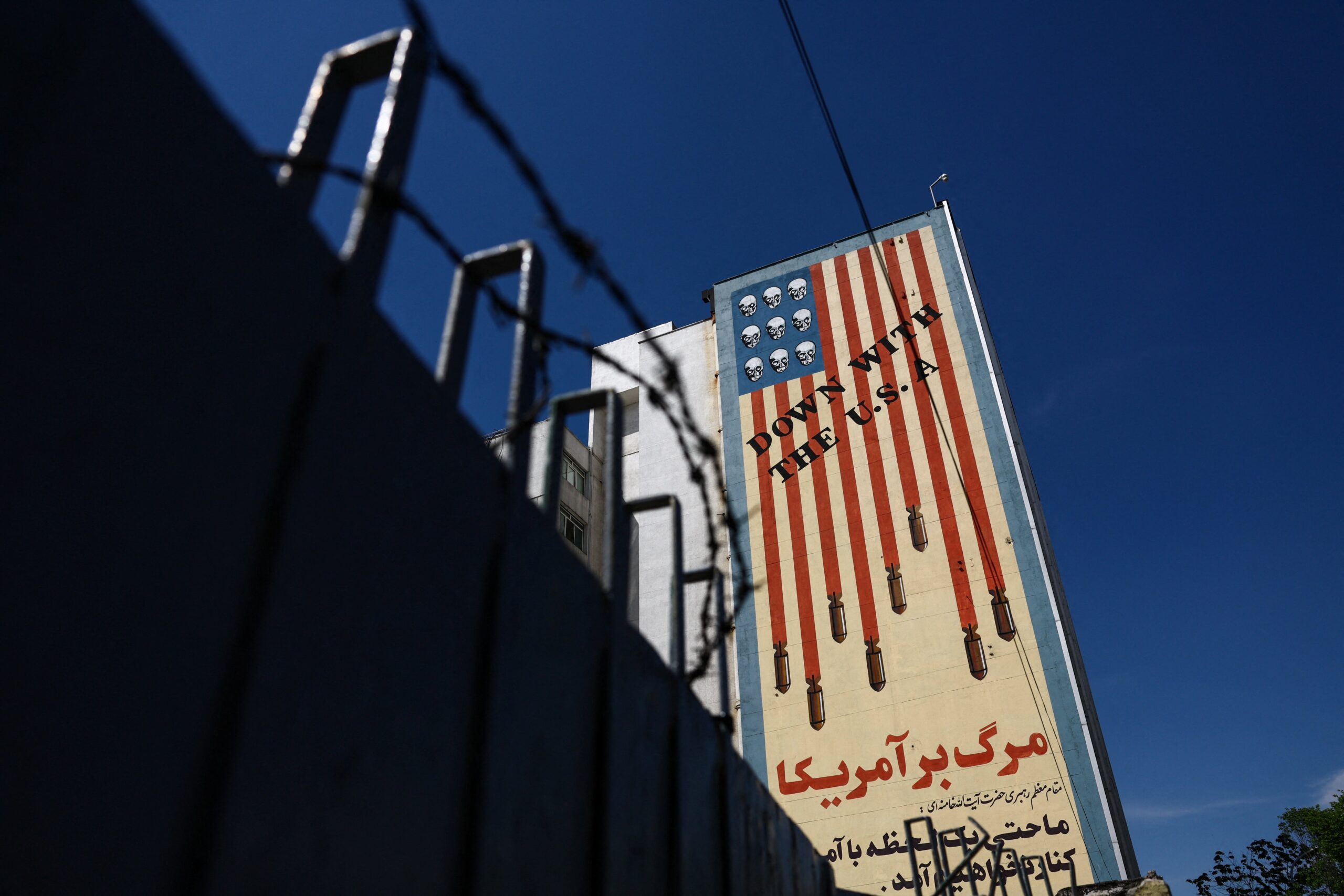 Irã entrega exigências para o fim da guerra e rejeita conversa direta com EUA em meio a clima hostil de 2ª rodada de negociações