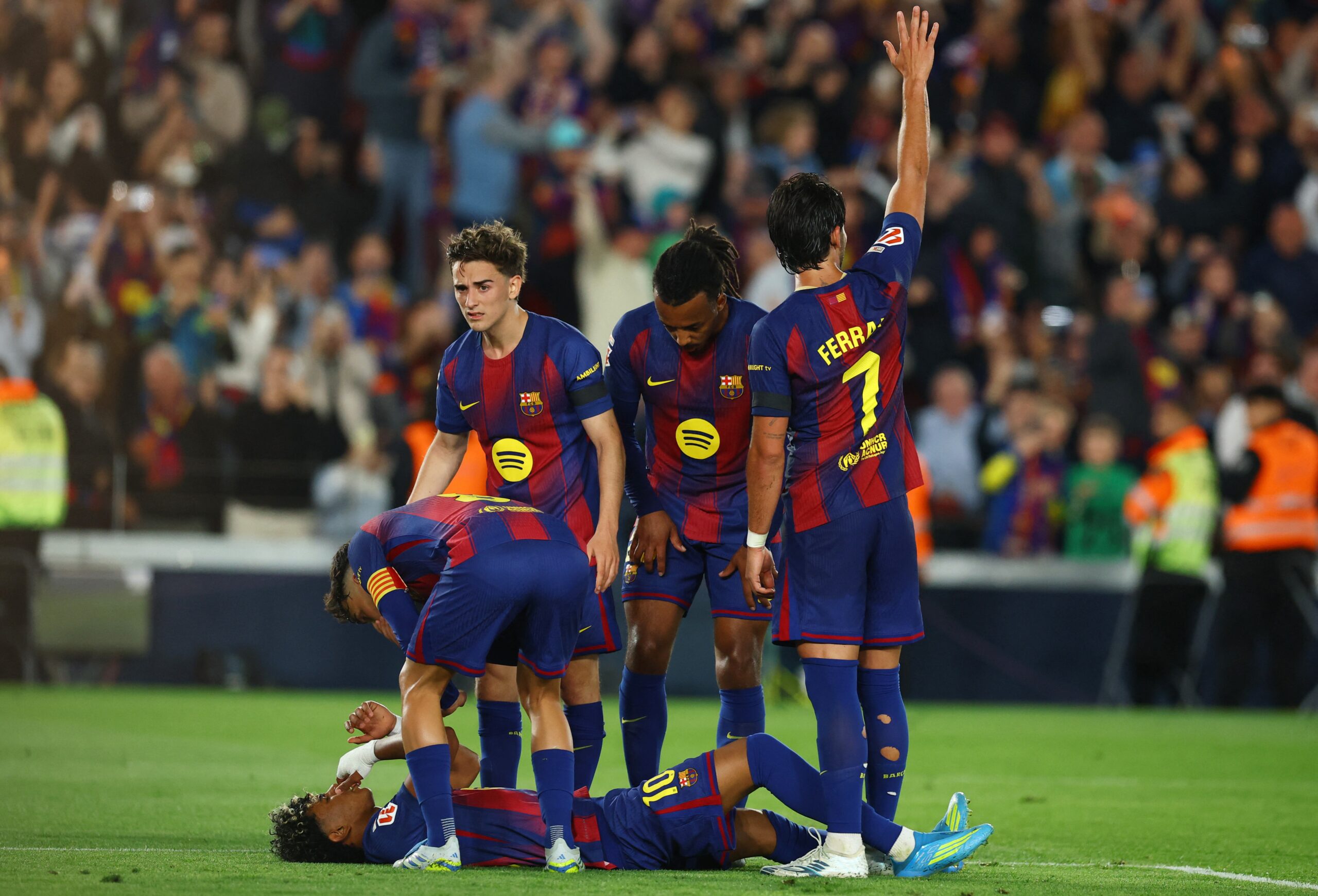 Barcelona perde Yamal para o restante da temporada, mas atacante deve ir à Copa