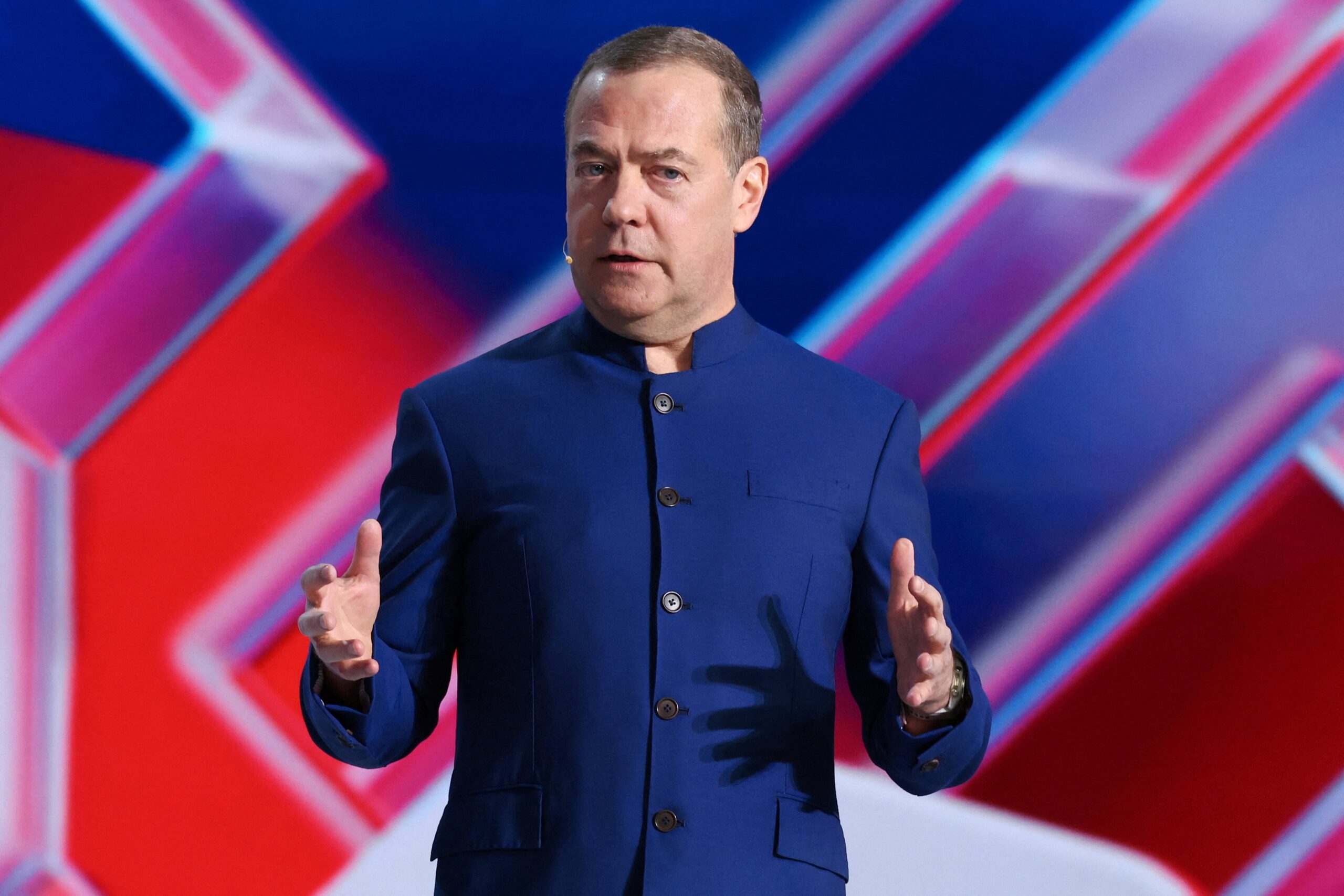 Aliado de Putin diz que mundo vive período pré-guerra mundial e fala em possível ‘apocalipse nuclear’