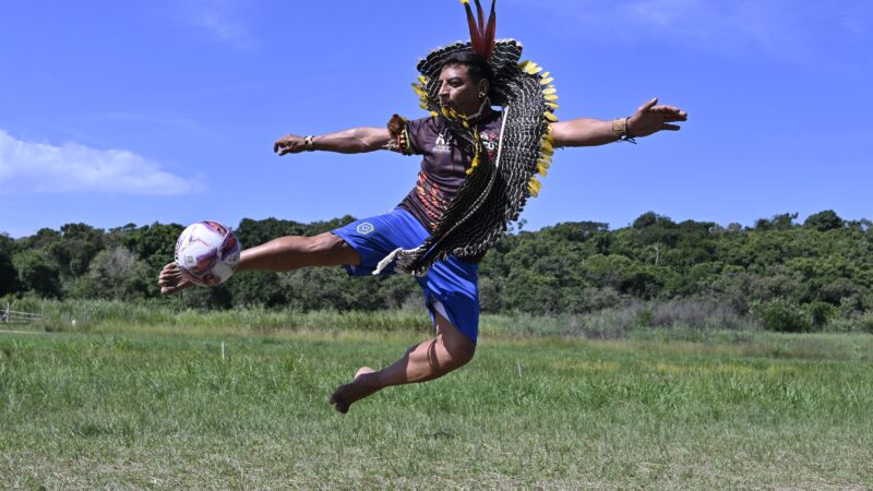 E.C. Originários: clube só com jogadores indígenas reúne aldeias do Brasil todo e vai jogar o Carioca