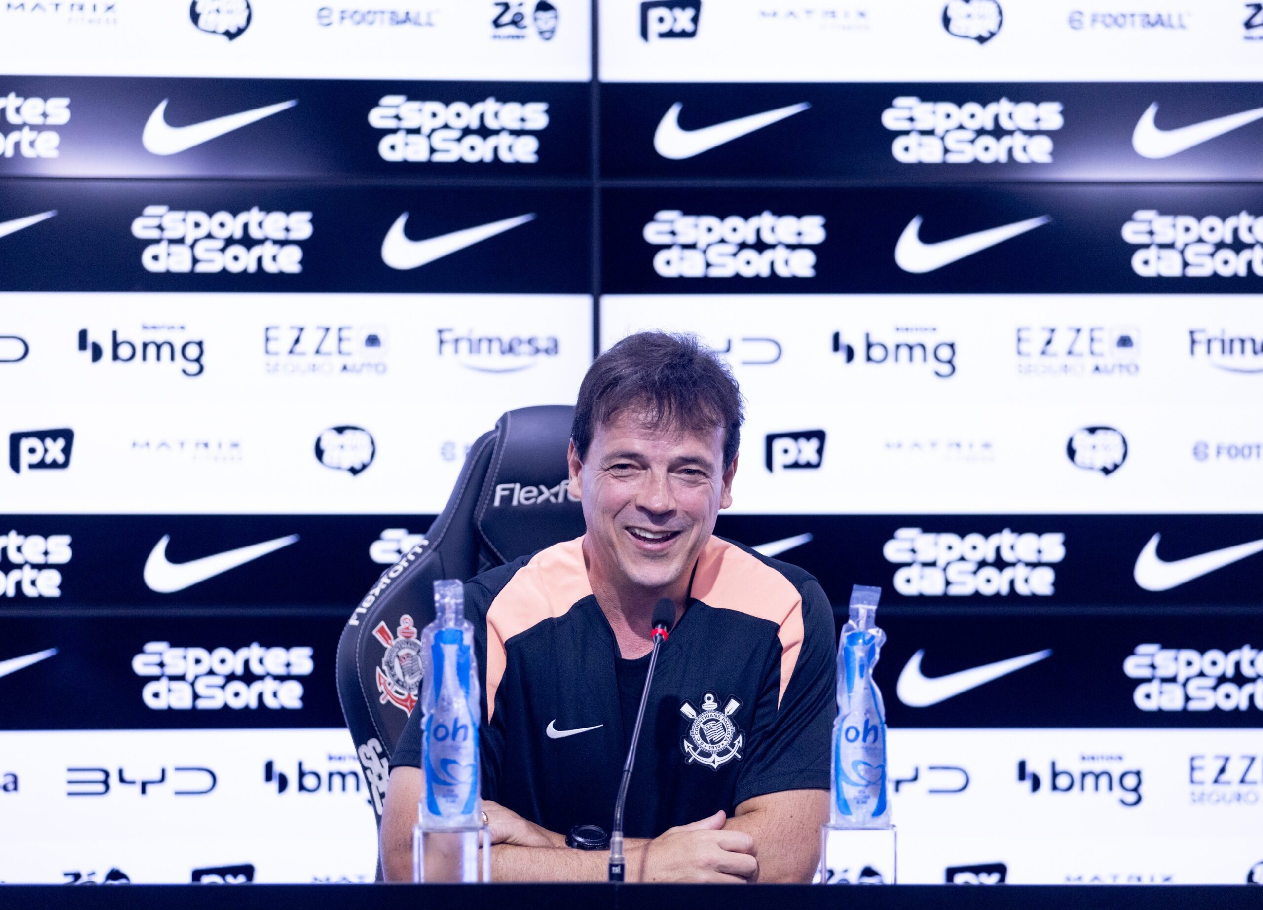 Diniz planeja recuperar atletas do Corinthians em má fase e reavaliar situação de Alex Santana