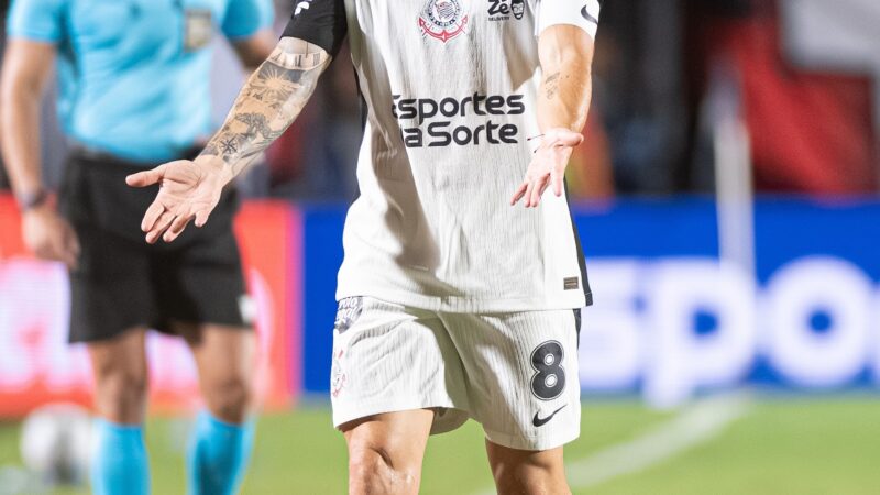 Garro lamenta novo tropeço, mas vê Corinthians no caminho certo com Diniz: “Brigar lá em cima”