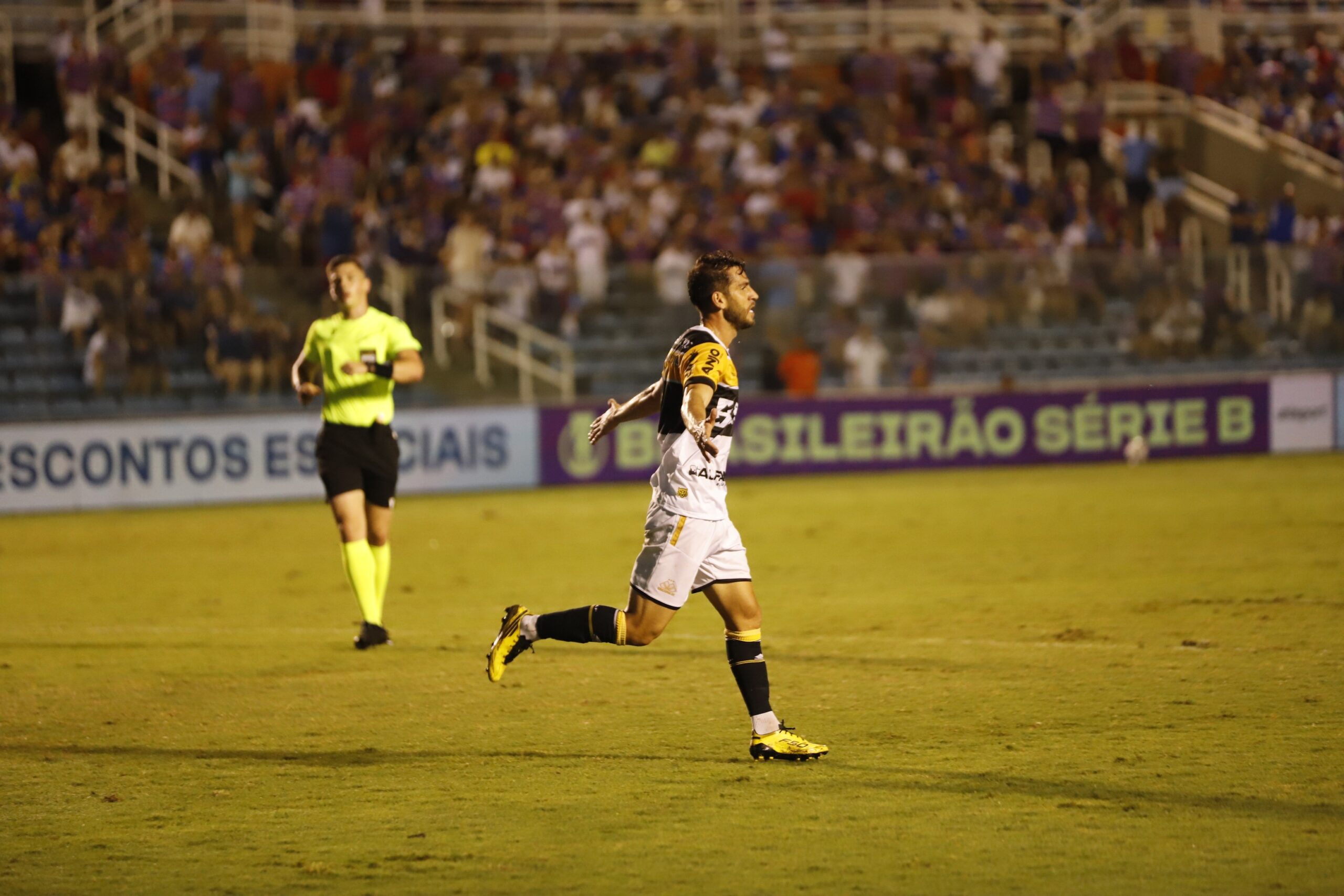 Fellipe Mateus volta a marcar pelo Criciúma após mais de um ano: “Me dediquei bastante”