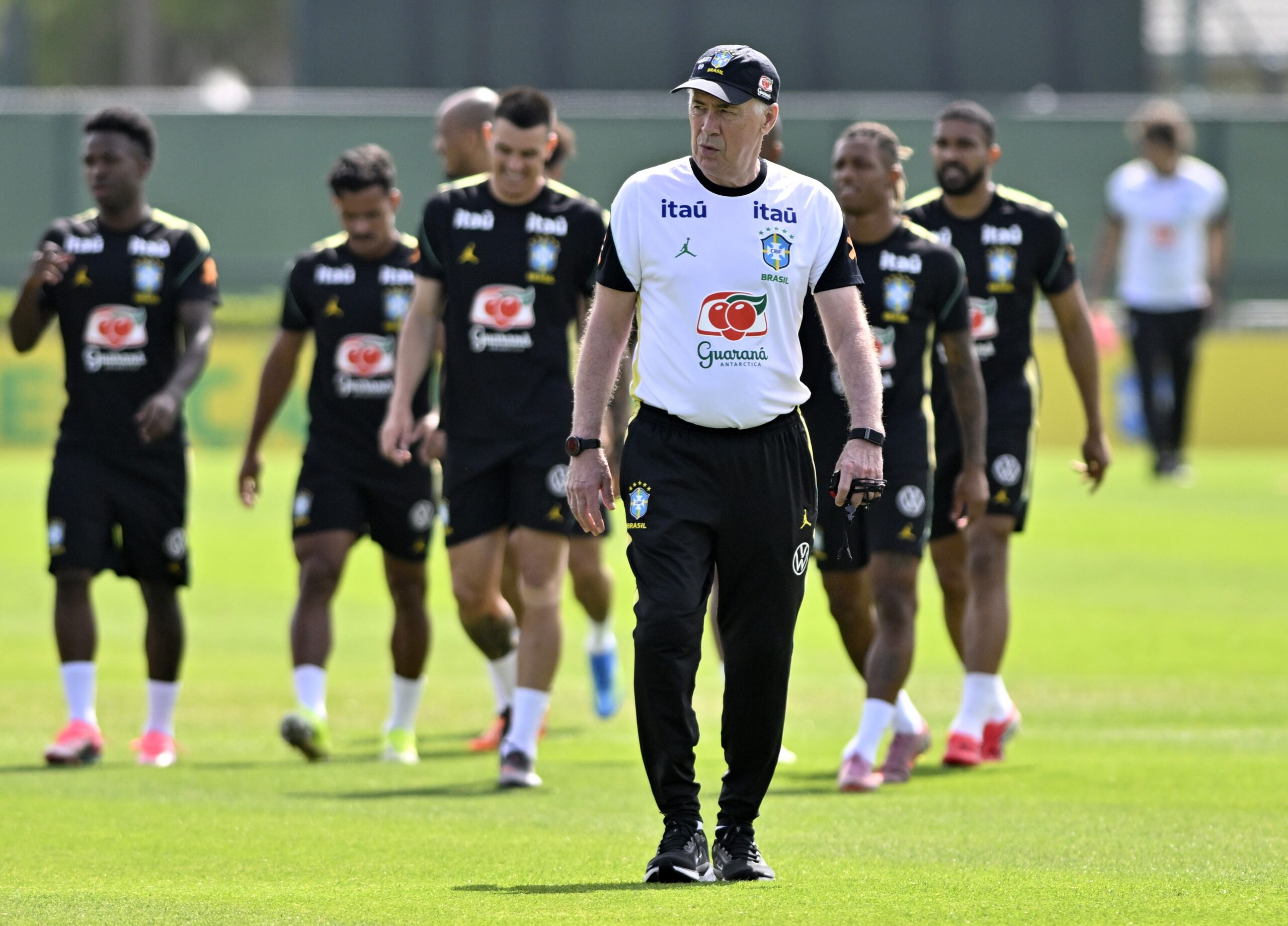 Brasil x Croácia: torcida canta nome de Neymar durante o segundo tempo