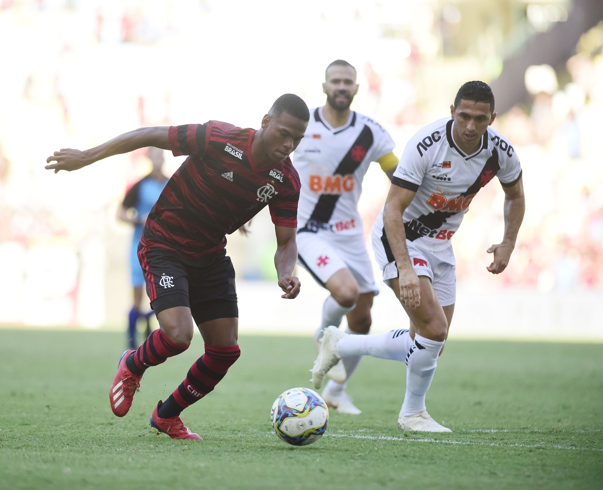 CSA anuncia a contratação do atacante Lucas Silva, campeão da Libertadores pelo Flamengo