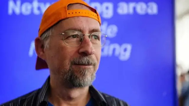 Quem é Satoshi Nakamoto? Investigação reacende debate sobre identidade de criador do bitcoin