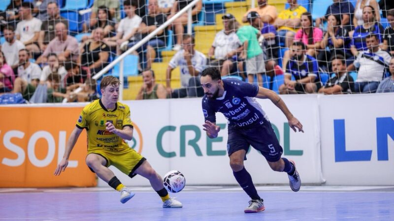 Tubarão vence o Jaraguá de virada pelo Catarinense de Futsal Série Ouro