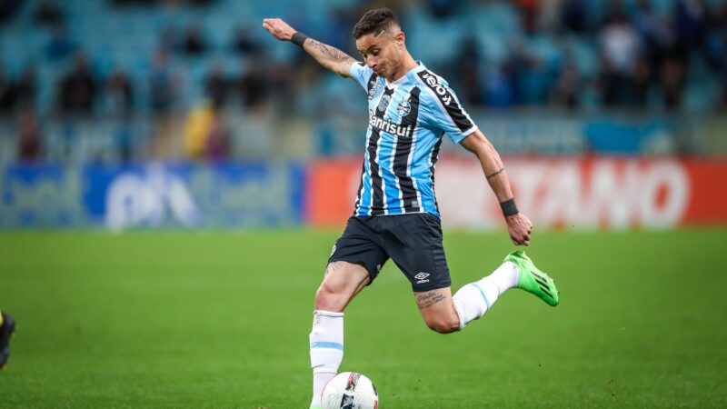 Juventude contrata lateral ex-Grêmio e Palmeiras