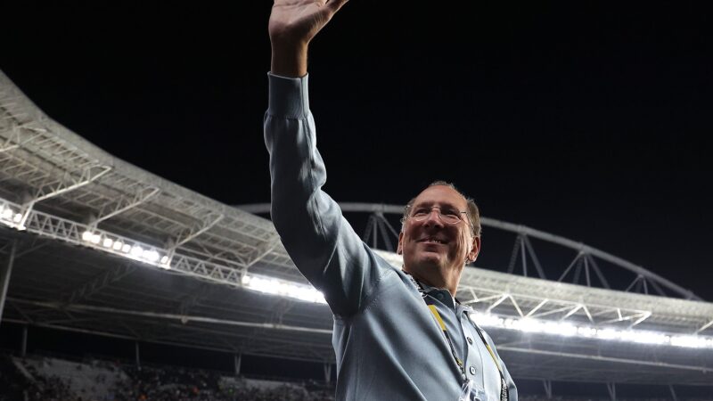 Afastamento de Textor da SAF do Botafogo será reanalisado nesta quarta; entenda cenário