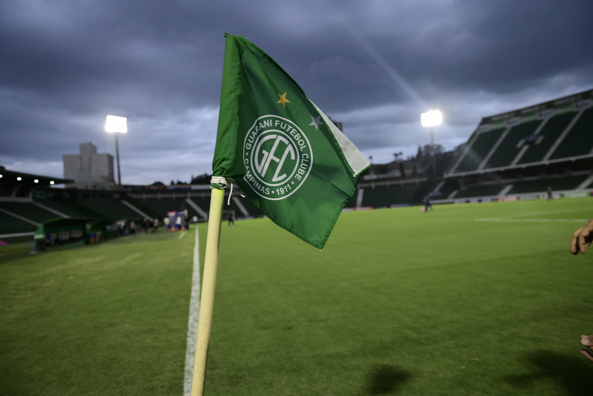 Bastidores: diretoria do Guarani questiona liminar, e organizada teme impacto na SAF