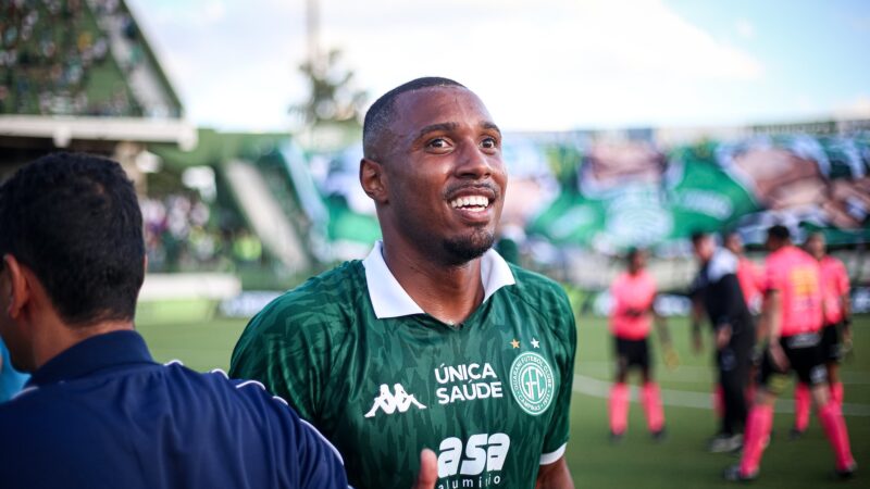 Artilheiro do Guarani foi servente de pedreiro durante pausa na carreira: “Tinha que se virar”