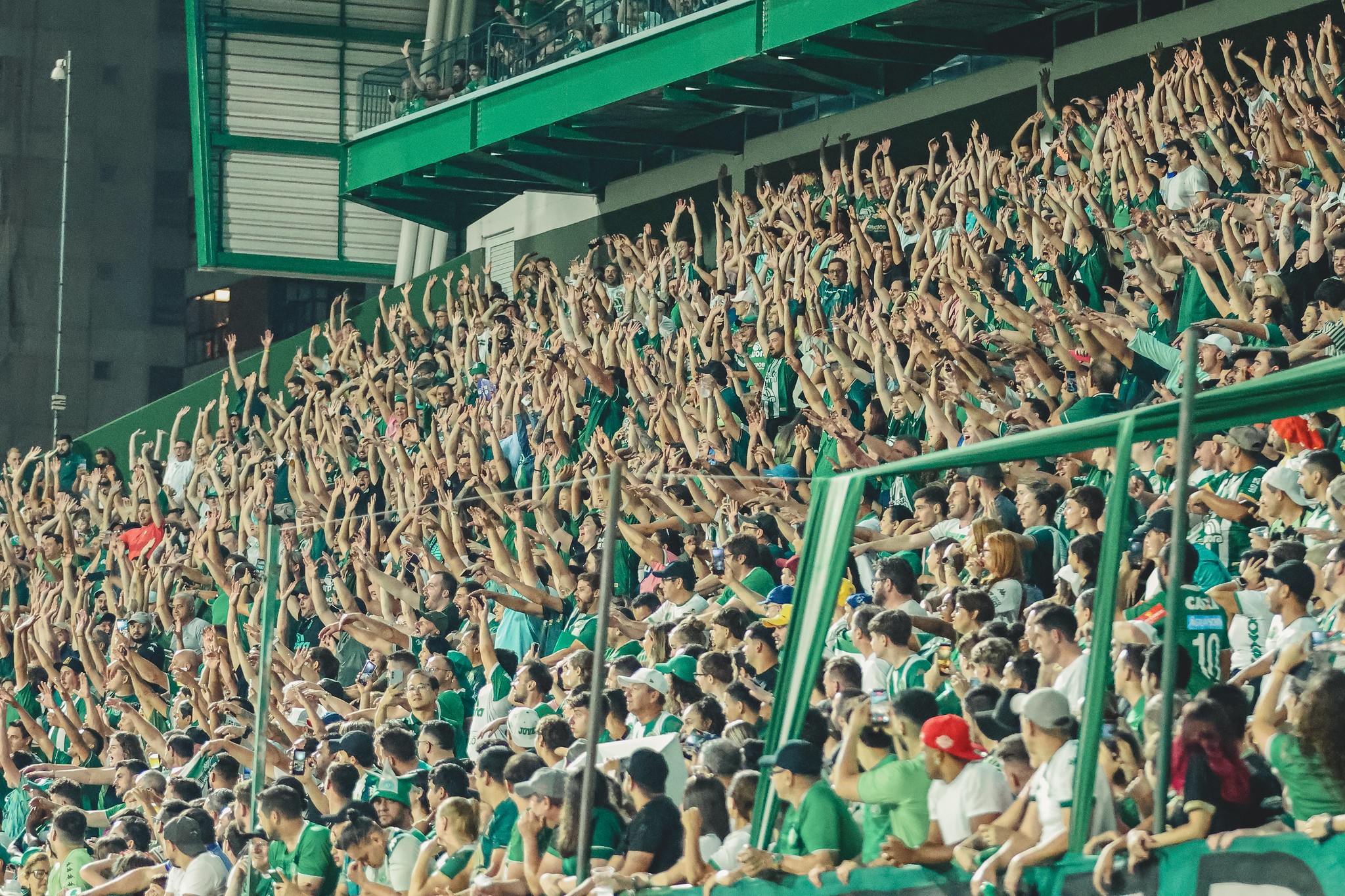 Chapecoense x Vitória: dicas, palpites e chances no Brasileirão