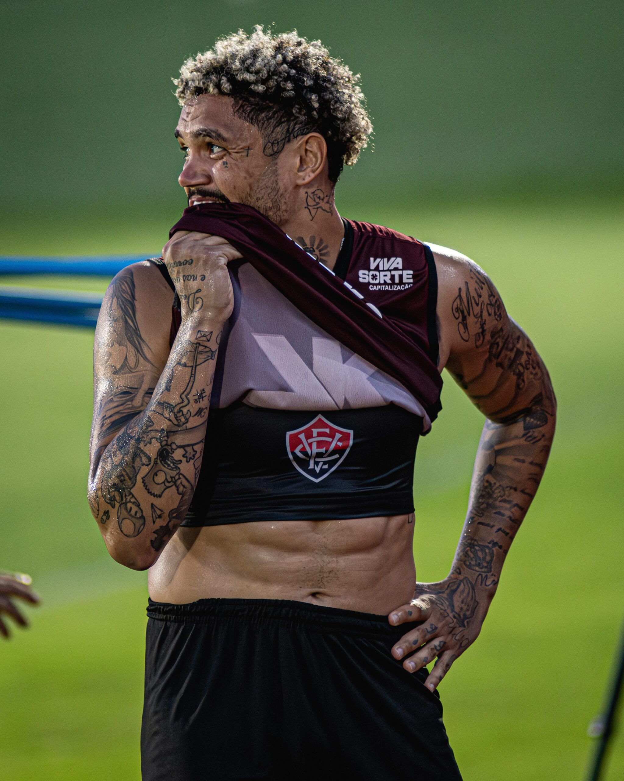 Reforço do Vitória sofre com problemas físicos e completa três meses sem prazo para estreia