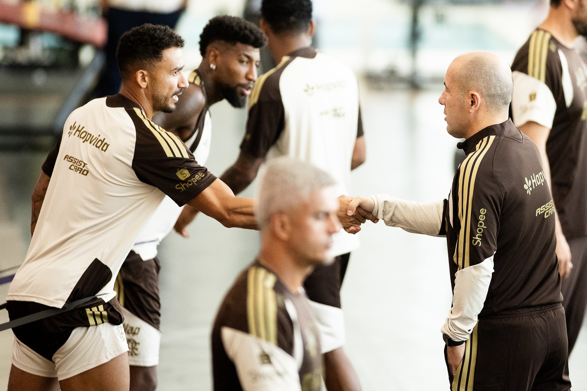 Jardim elogia atitude de Danilo no Flamengo: “Um dos poucos que sabem envelhecer no futebol”