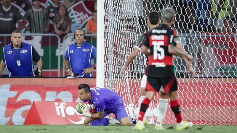 “Batalha perdida”: Fluminense faz reunião no CT para explicar adiamento do Fla-Flu