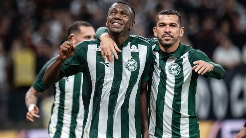 Dupla do Coritiba é denunciada no STJD por expulsões na derrota para o Grêmio; saiba as possíveis penas