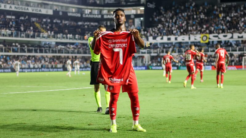 Reserva nos últimos jogos, Carbonero pode voltar ao Inter com esperança de melhora ofensiva