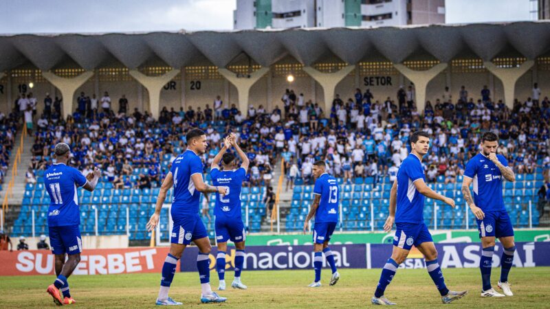 Com três competições, Confiança terá maratona de nove jogos em 28 dias