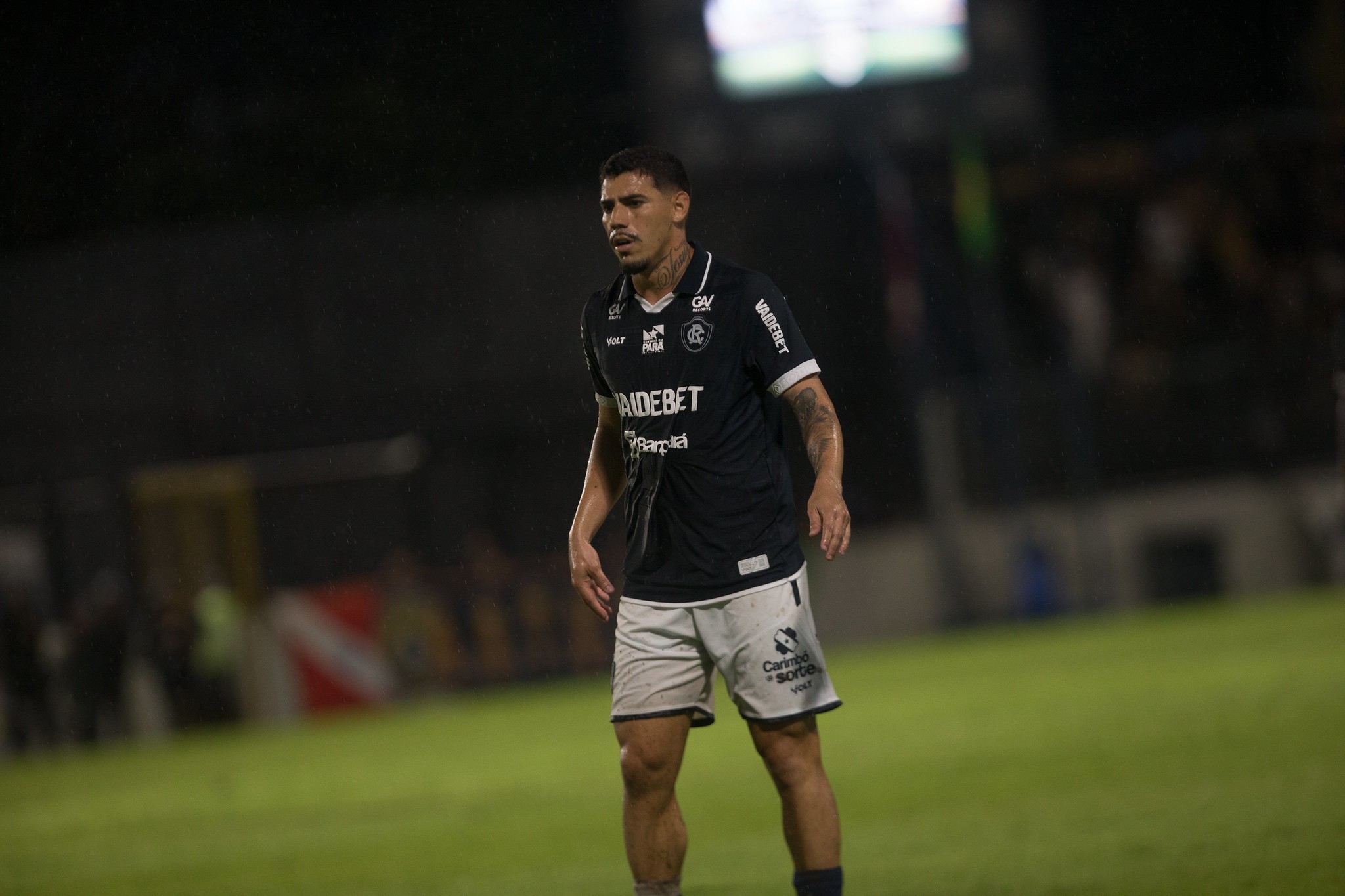 Mayk lamenta pouco espaço no Grêmio, mas quer aproveitar chance no Remo: “Clube gigante”