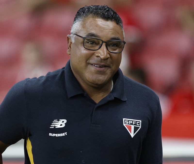 Roger deve insistir em São Paulo com pontas e dar chance a Ferreirinha contra o Cruzeiro