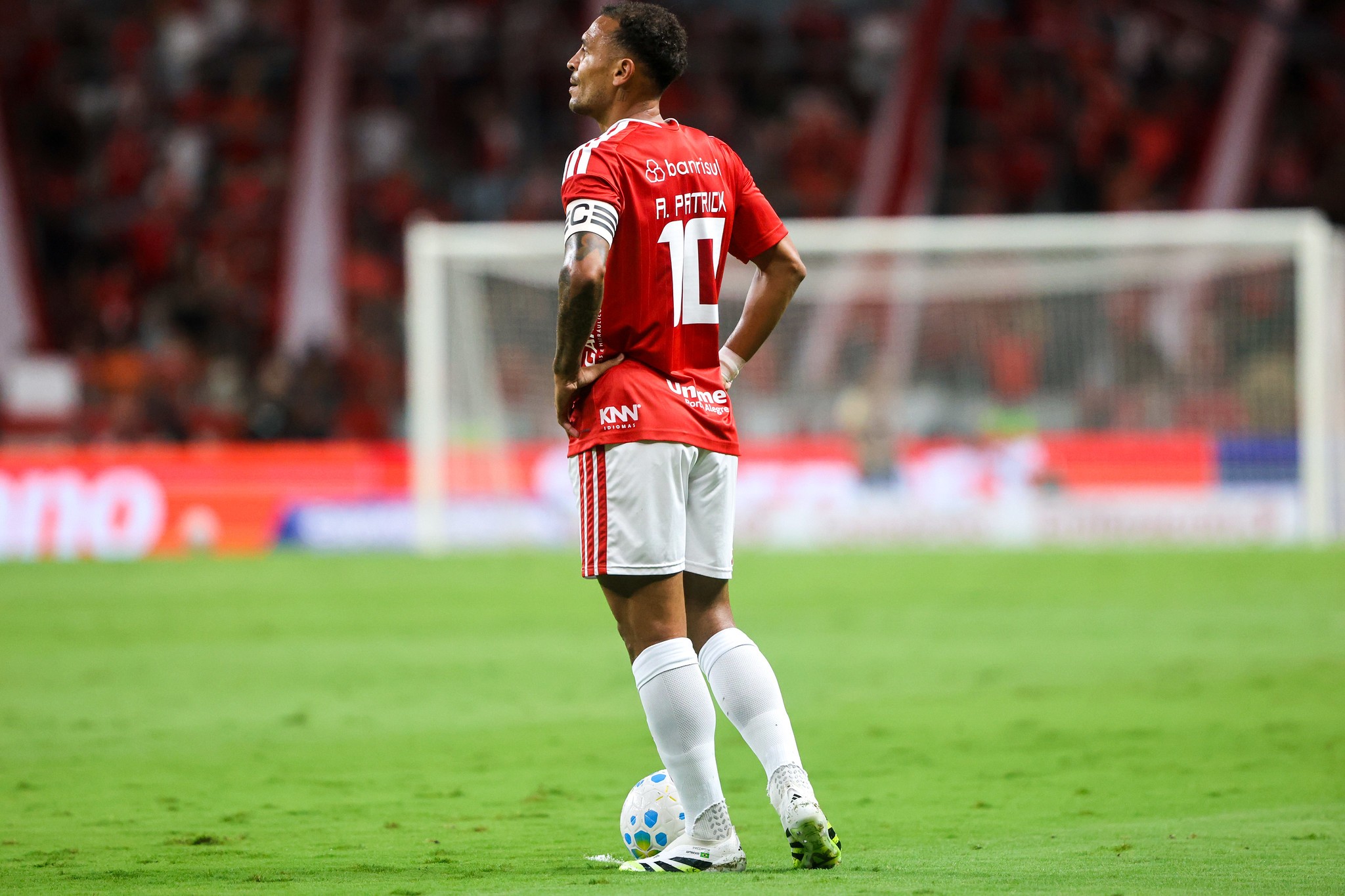 Análise: Inter cai na realidade, Beira-Rio perde força e Pezzolano admite momento de sofrimento